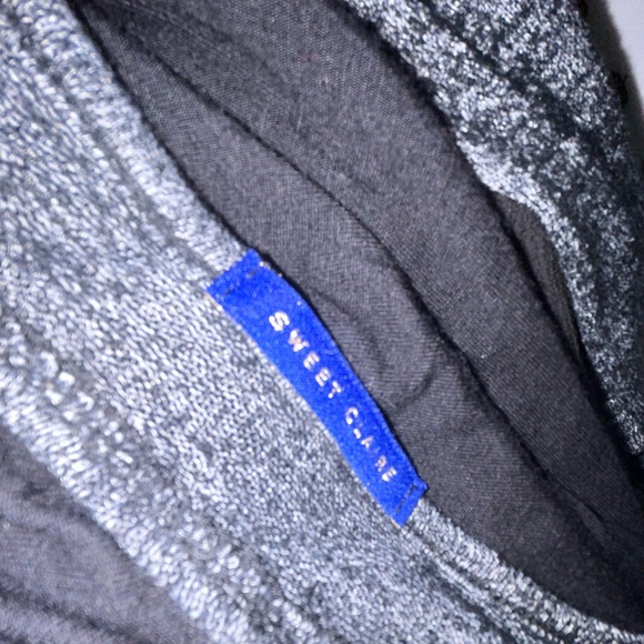 Women’s Size Medium Sweet Claire Long Sleeve Grey Shirt with Black Cutout Back - Picture 3 of 3